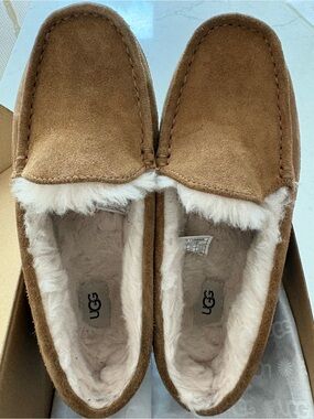 UGG Ascot Slippers big kid